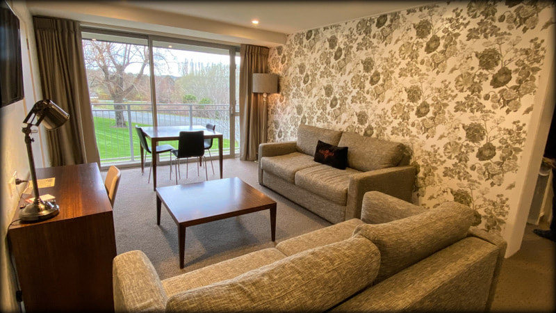 Booking com accommodation lounge hotel rooms Gore Southland NZ